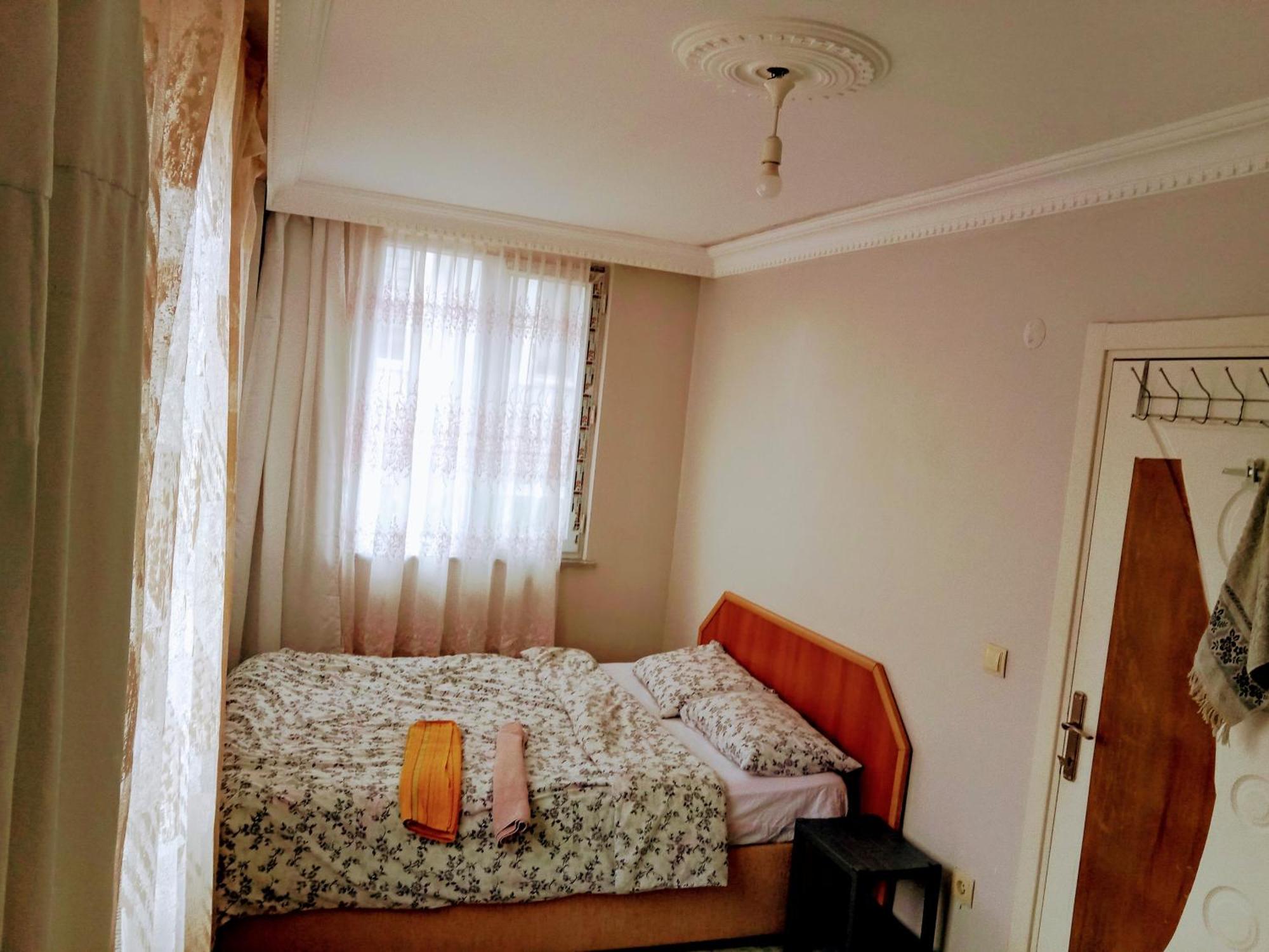 Ahmet Teacher Hotel, 5 Minutes From The Airport Arnavutkoy Exterior foto