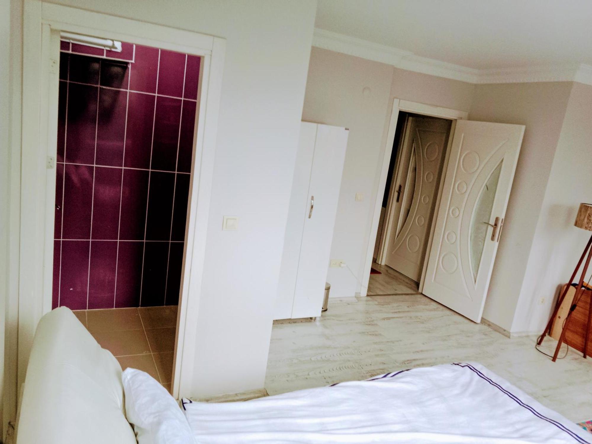Ahmet Teacher Hotel, 5 Minutes From The Airport Arnavutkoy Exterior foto